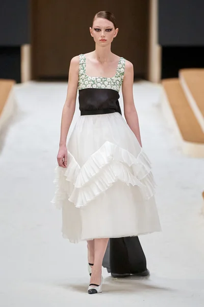 Look 43